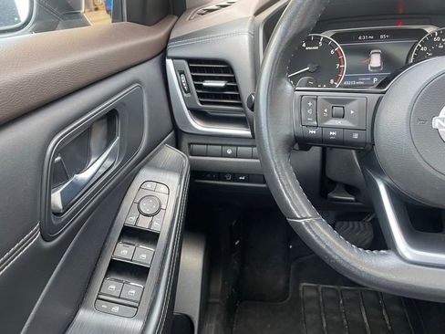 Certified 2023 Nissan Rogue SV w/ SV Premium B Package FWD image 12