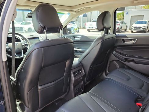 Used 2018 Ford Edge Titanium w/ Equipment Group 302A FWD image 12