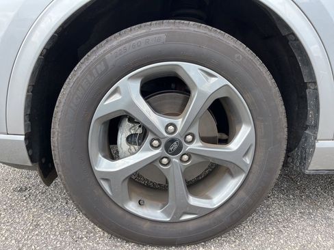 Used 2024 Ford Escape ST-Line Select w/ Tech Pack #2 image 9