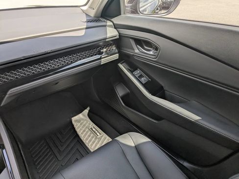 Used 2025 Honda Accord Touring image 15