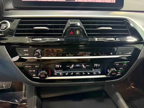 Used 2023 BMW M550i xDrive w/ Premium Enhanced Package image 44