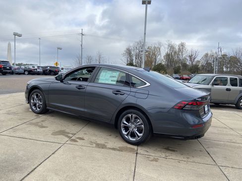 New 2026 Honda Accord EX-L image 7