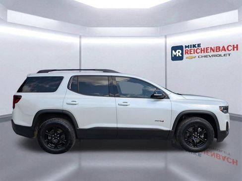 Used 2022 GMC Acadia AT4 w/ Technology Package AWD/4WD image 3
