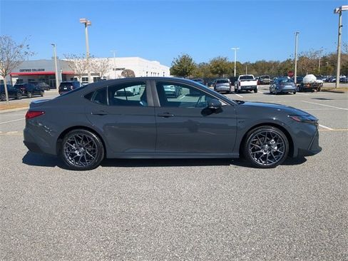 Certified 2025 Toyota Camry SE w/ Convenience Package image 3