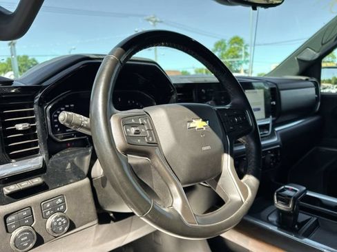 Used 2024 Chevrolet Silverado 1500 High Country w/ Technology Package AWD/4WD image 33