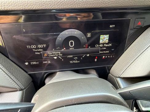 Used 2025 GMC Yukon XL Denali AWD/4WD image 20
