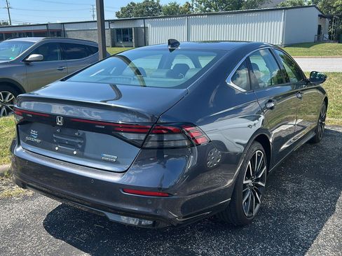 Used 2023 Honda Accord Touring image 4