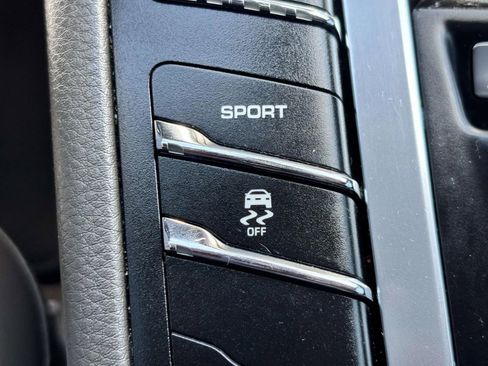 Used 2017 Porsche Macan image 28