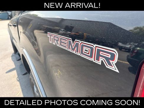 Used 2023 Ford Ranger Lariat w/ Tremor Off-Road Package AWD/4WD image 9