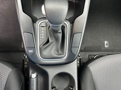 Used 2025 Kia Soul LX w/ LX Technology Package FWD image 23