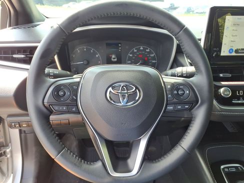 Used 2025 Toyota Corolla Hatchback w/ SE Package FWD image 23
