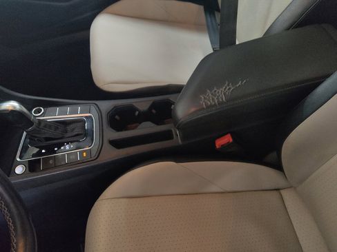 Used 2019 Volkswagen Jetta R-Line FWD image 26
