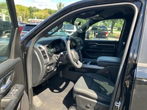 Used 2025 RAM 1500 Big Horn AWD/4WD image 10
