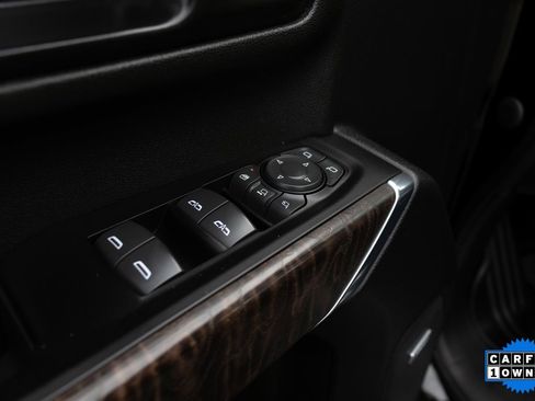 Used 2022 GMC Sierra 2500 Denali w/ Denali Black Diamond Edition image 13