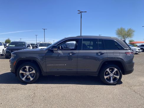 Used 2024 Jeep Grand Cherokee Limited 4xe w/ Trailer Tow Package AWD/4WD image 3