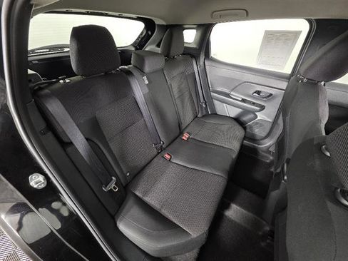 Used 2025 Nissan Kicks S FWD image 17