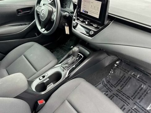 Used 2023 Toyota Corolla LE FWD image 15
