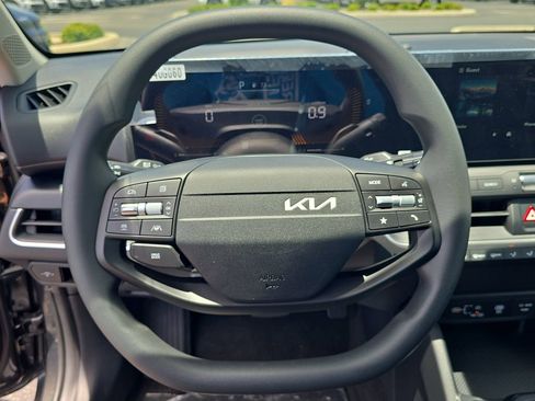 New 2026 Kia K4 FWD image 29