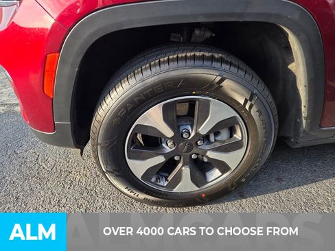 Used 2024 Jeep Grand Cherokee Limited 4xe image 3