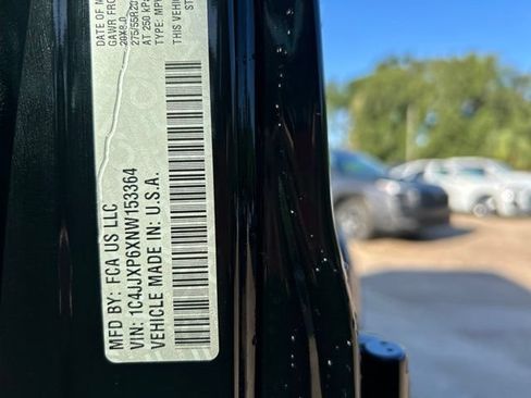 Used 2022 Jeep Wrangler Unlimited Sahara AWD/4WD image 21