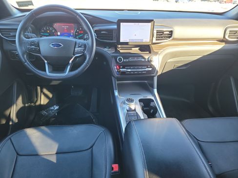 Used 2020 Ford Explorer Limited image 19