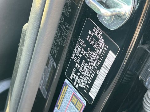 Used 2022 Kia Sorento SX image 32