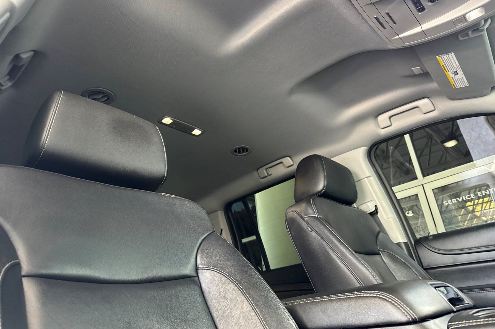 Used 2019 Chevrolet Suburban LT RWD image 21