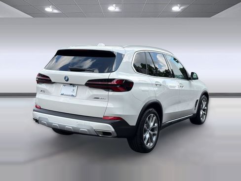 Used 2025 BMW X5 xDrive50e w/ Premium Package AWD/4WD image 9