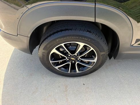 Used 2024 Chevrolet TrailBlazer LT w/ LT Cold Weather Package FWD image 45