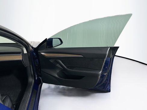 Used 2021 Tesla Model 3 Performance image 34