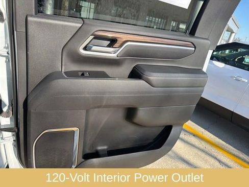 Used 2025 Chevrolet Silverado 2500 LT AWD/4WD image 33
