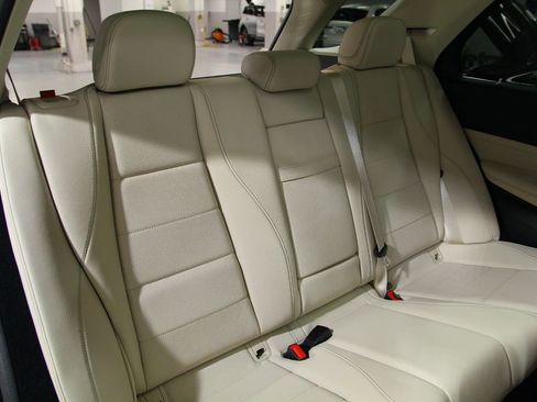 Used 2024 Mercedes-Benz GLE 350 4MATIC image 27