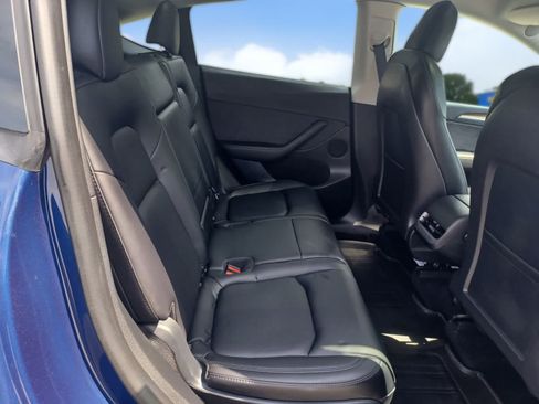 Used 2023 Tesla Model Y AWD image 16