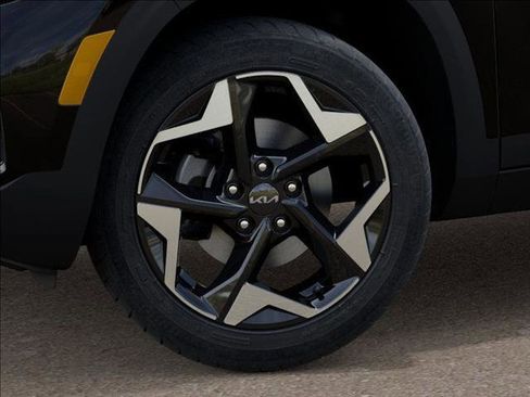 New 2026 Kia Seltos S image 9