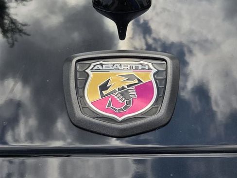 Used 2018 FIAT 124 Spider Abarth RWD image 26