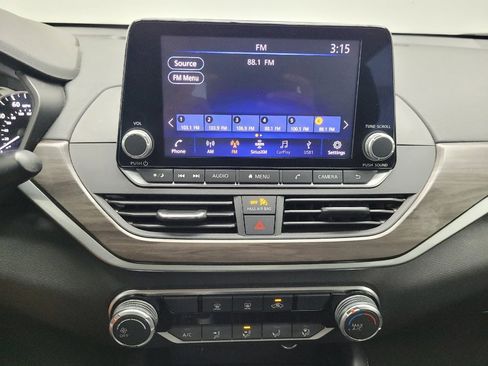 Used 2023 Nissan Altima 2.5 SV image 25