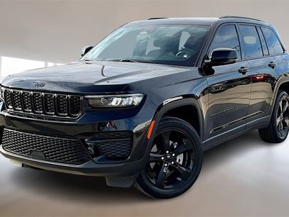 Used 2023 Jeep Grand Cherokee Altitude