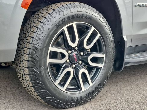 Used 2023 GMC Yukon XL AT4 AWD/4WD image 23