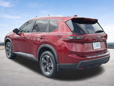 Certified 2024 Nissan Rogue SV w/ SV Premium Package FWD image 3