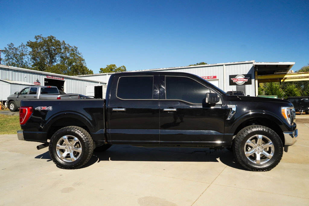Used 2021 Ford F150 XLT w/ Equipment Group 302A High AWD/4WD image 3