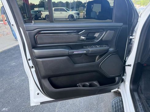 Used 2022 RAM 1500 Laramie AWD/4WD image 11