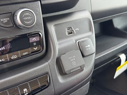 New 2025 RAM ProMaster 3500 w/ Cold Weather Group FWD image 22
