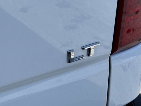 Used 2022 Chevrolet Silverado 1500 LT image 10