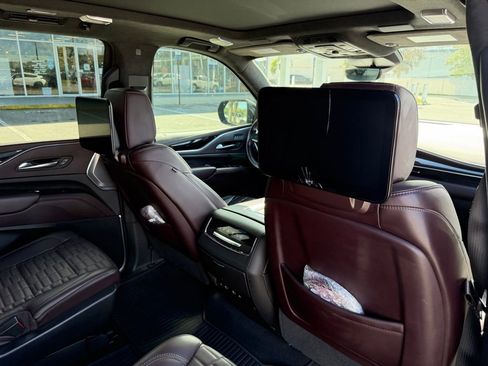 Used 2021 Cadillac Escalade ESV Sport Platinum image 25