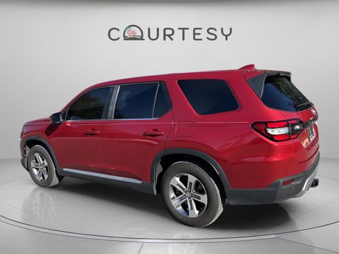 Certified 2023 Honda Pilot EX-L image 6