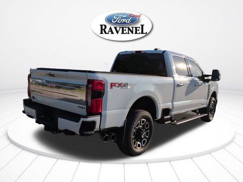Used 2024 Ford F250 Platinum AWD/4WD image 4