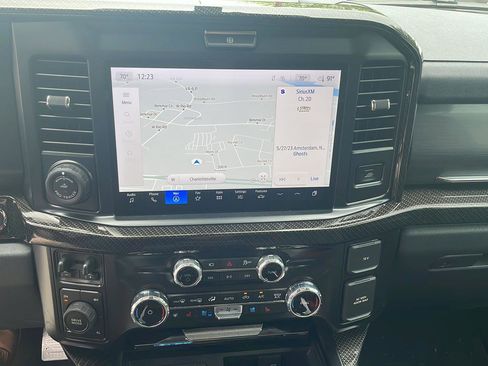 Used 2025 Ford F250 Lariat w/ Lariat Ultimate Package AWD/4WD image 12