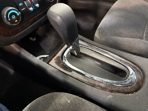 Used 2016 Chevrolet Impala LT FWD image 27