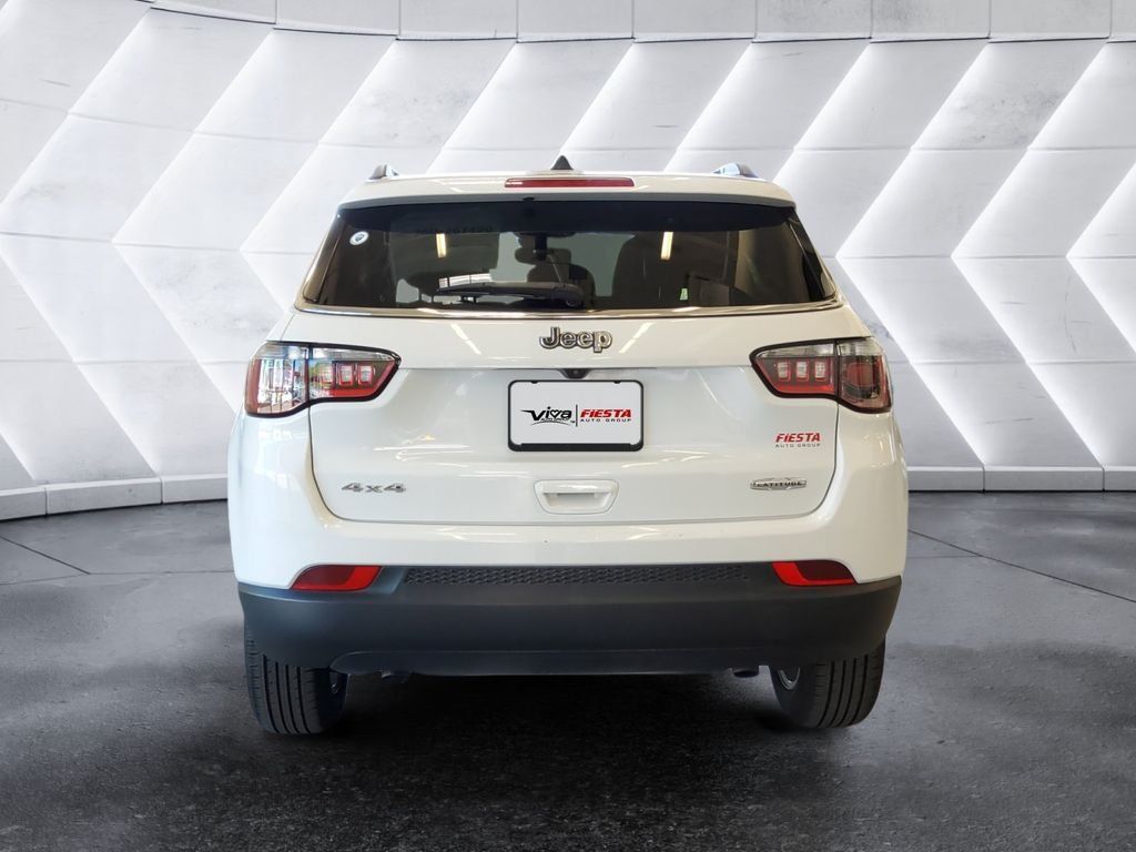 Used 2024 Jeep Compass Latitude AWD/4WD image 5