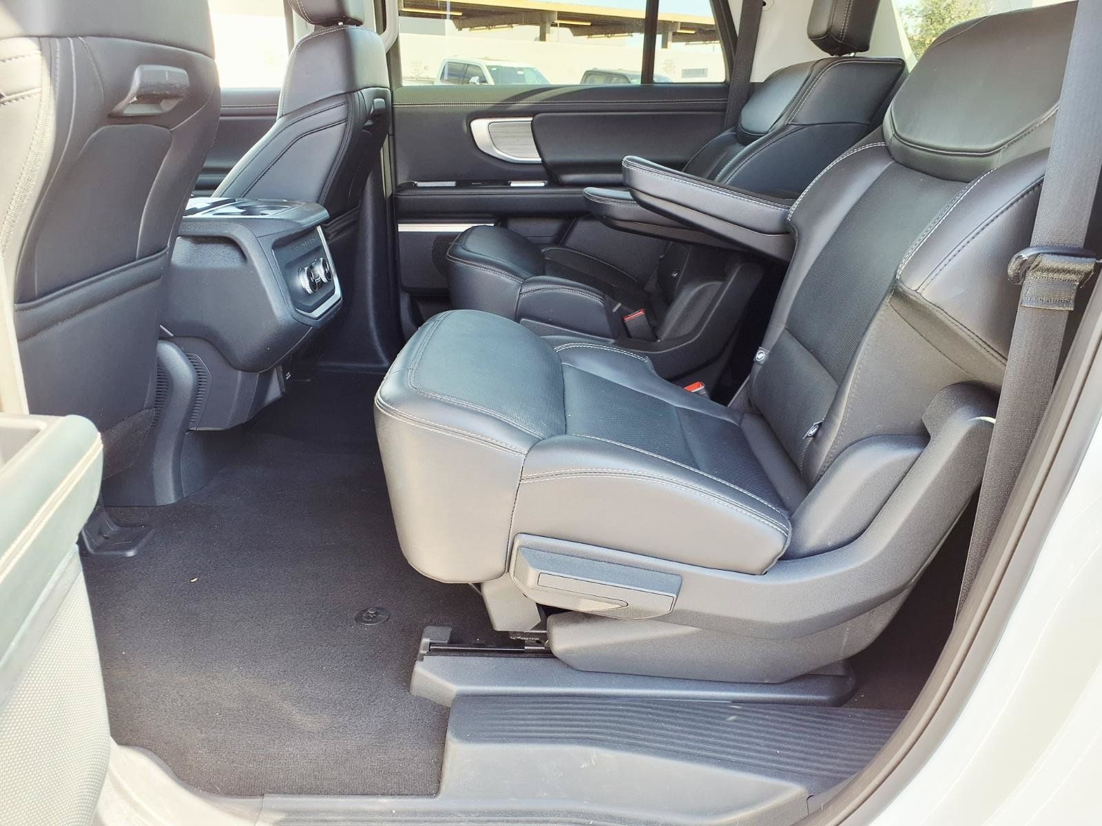 Certified 2025 Ford Expedition Max Platinum AWD/4WD image 17